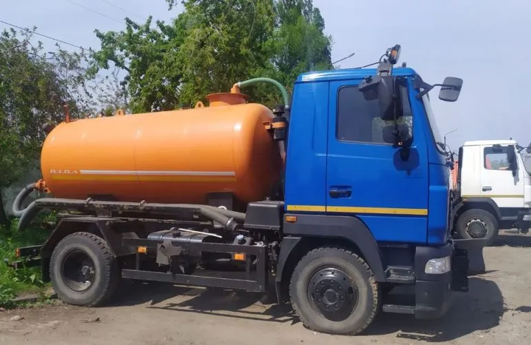 Полтавські комунальники сперечаються через хімічні стоки в асенізаційних машинах