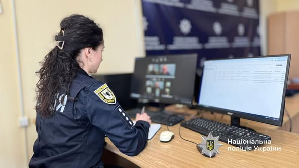 Поліцейські Прикарпаття готують фахівців для шкіл