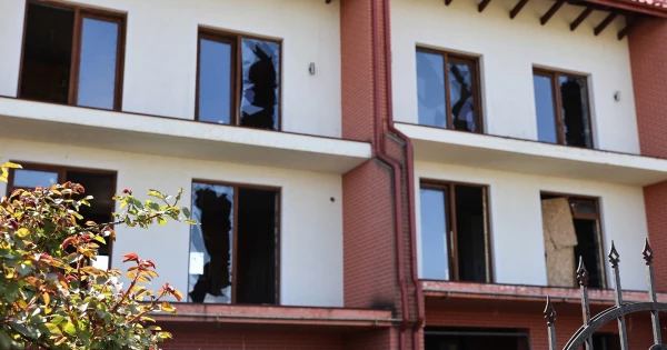 Поліція показала наслідки ракетного удару по Миколаєву: пошкоджено 17 будинків …