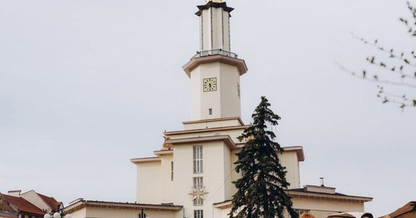 Поліція розслідує службове підроблення в Івано-Франківській міськраді