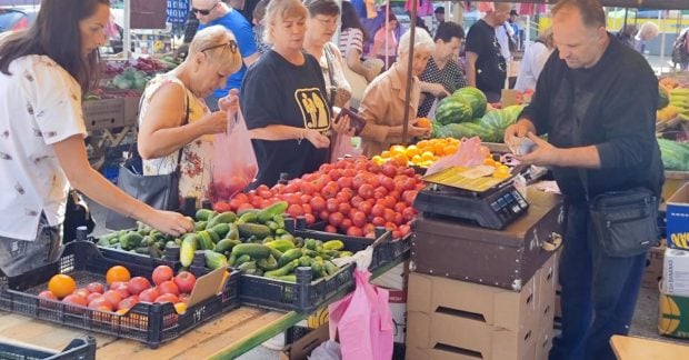 Помідори різко здешевшали, картопля – дорожчає: які ціни на овочі …