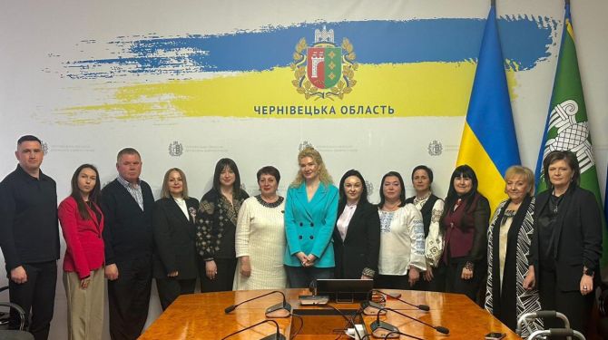 Понад 3000 буковинських вчителів пройшли курс з історії українського державотворення