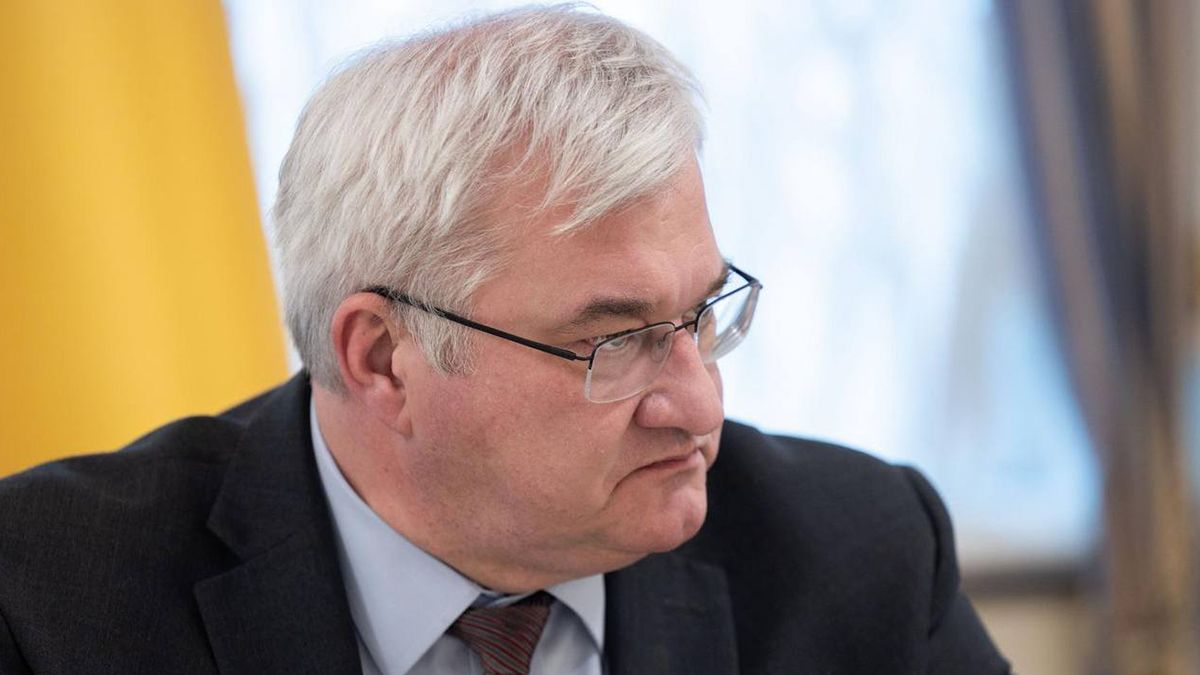 Попереджати треба не нас: МЗС України гостро звернулося до Заходу …