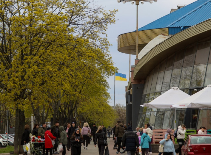 Попри все Суми квітнуть — фоторепортаж