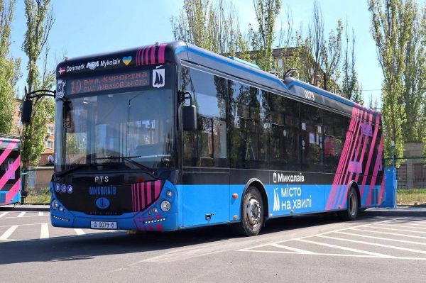 Попри удари по енергооб’єктах, тролейбуси до Корабельного району ходять у …