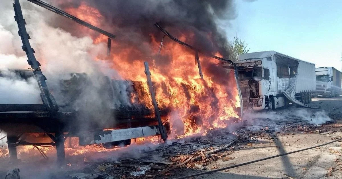 Поранені діти та вагітна дівчина: Росія вгатила біля АЗС на …