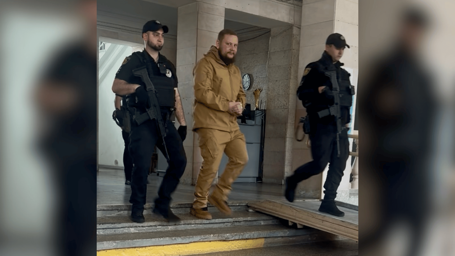 Посадовця, який стріляв у Світловодській міській раді, затримали: інкримінують хуліганство