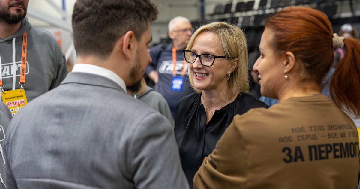 Посолка США в Україні Девіс залишить посаду через розбіжності з …