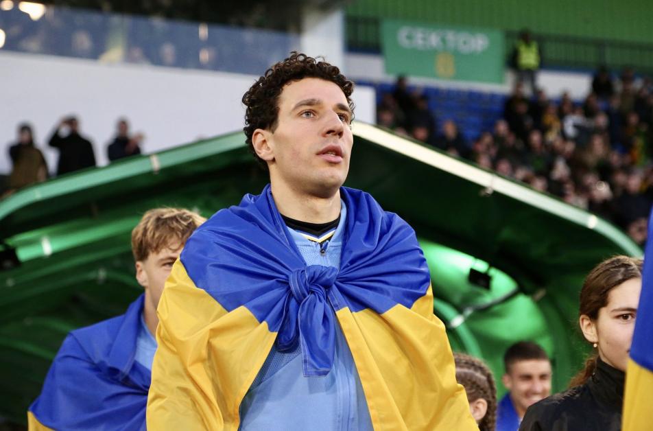 «Потрібно підтримувати своїх»: голкіпер Динамо закликав вболівати за Шахтар у …