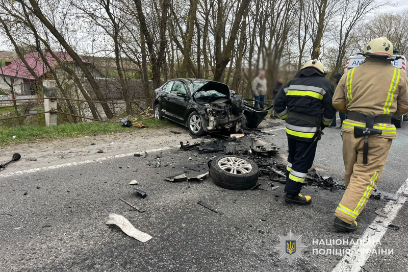 Потрійна ДТП під Тернополем: одна людина загинула, п’ятеро поранених