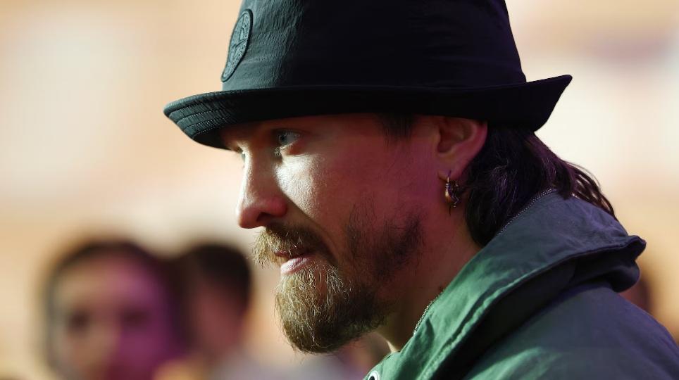 «Почекайте, це не 100%». Усик допустив зміну планів щодо завершення …