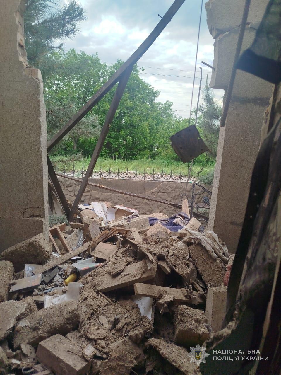 Пошкоджено багатоповерхівки: наслідки російських ударів по Запорізькій області 24 травня …