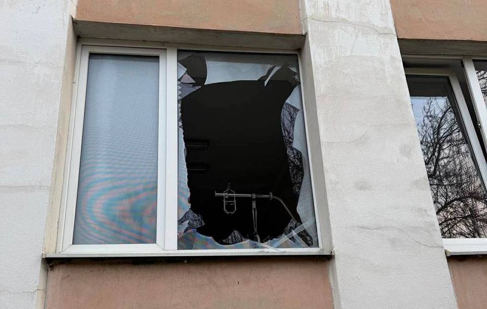 Пошкоджено пологовий: наслідки ворожого удару в Івано-Франківську (ФОТО)