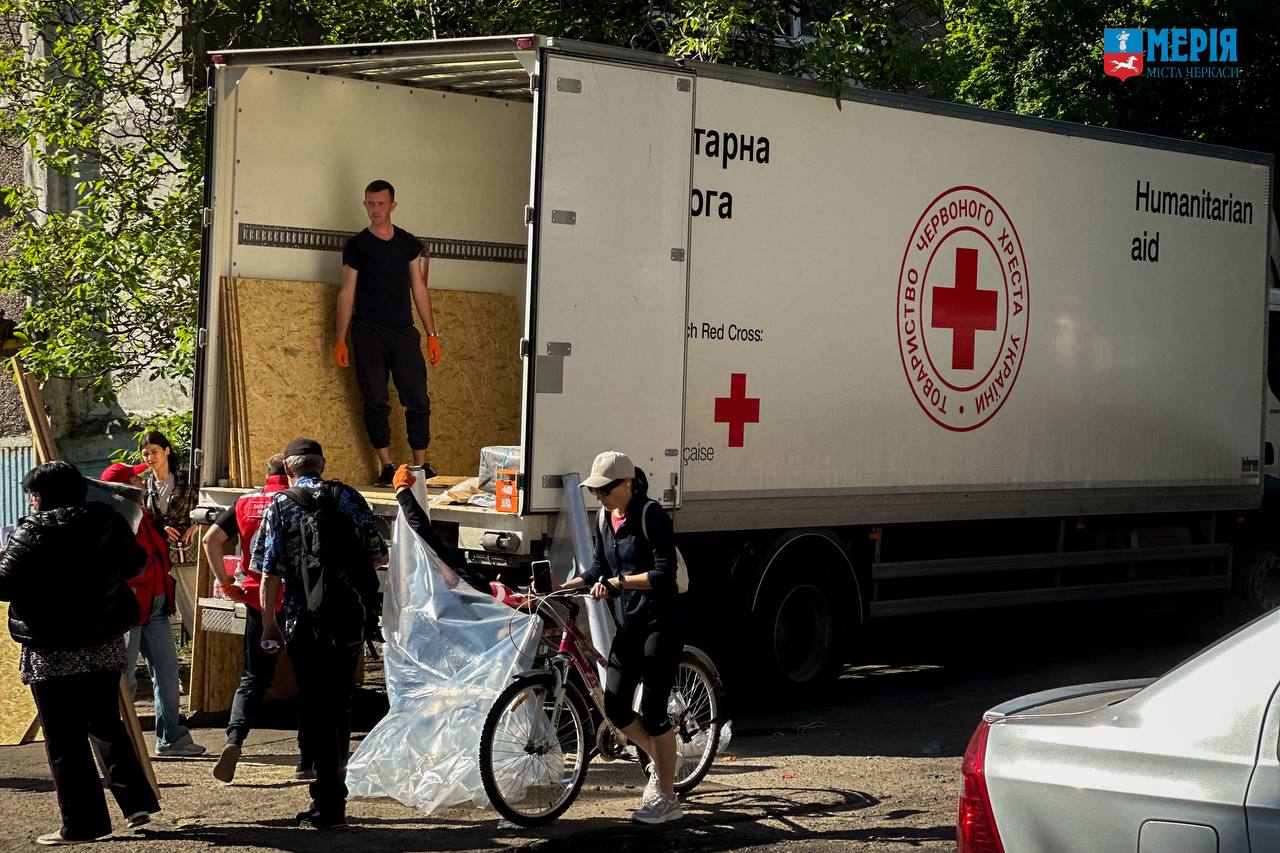 Пошкоджено три багатоповерхівки: Черкаси оговтуються від шахедної атаки