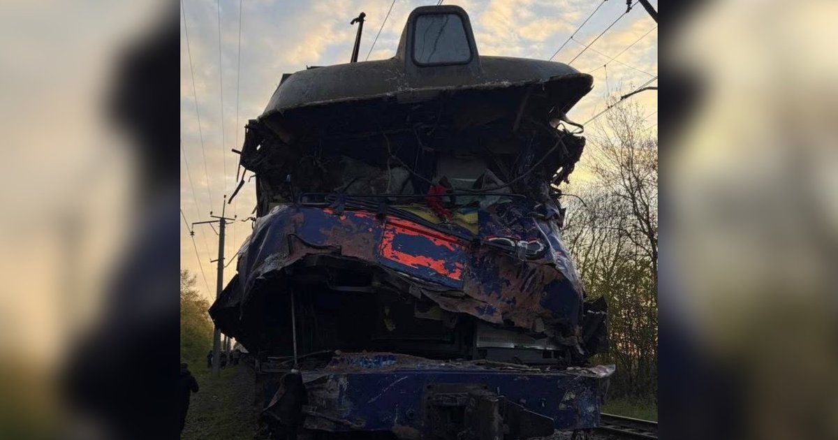 Поїзд Київ-Ужгород зійшов з рейок, є загиблі та травмовані (ФОТО)