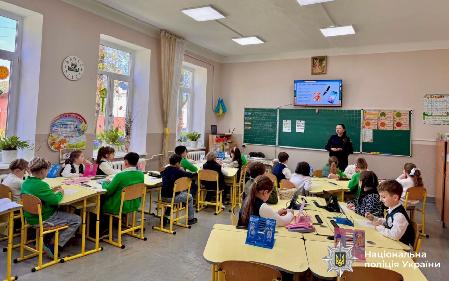 Правоохоронці Прикарпаття проводять для дітей навчання з мінної безпеки