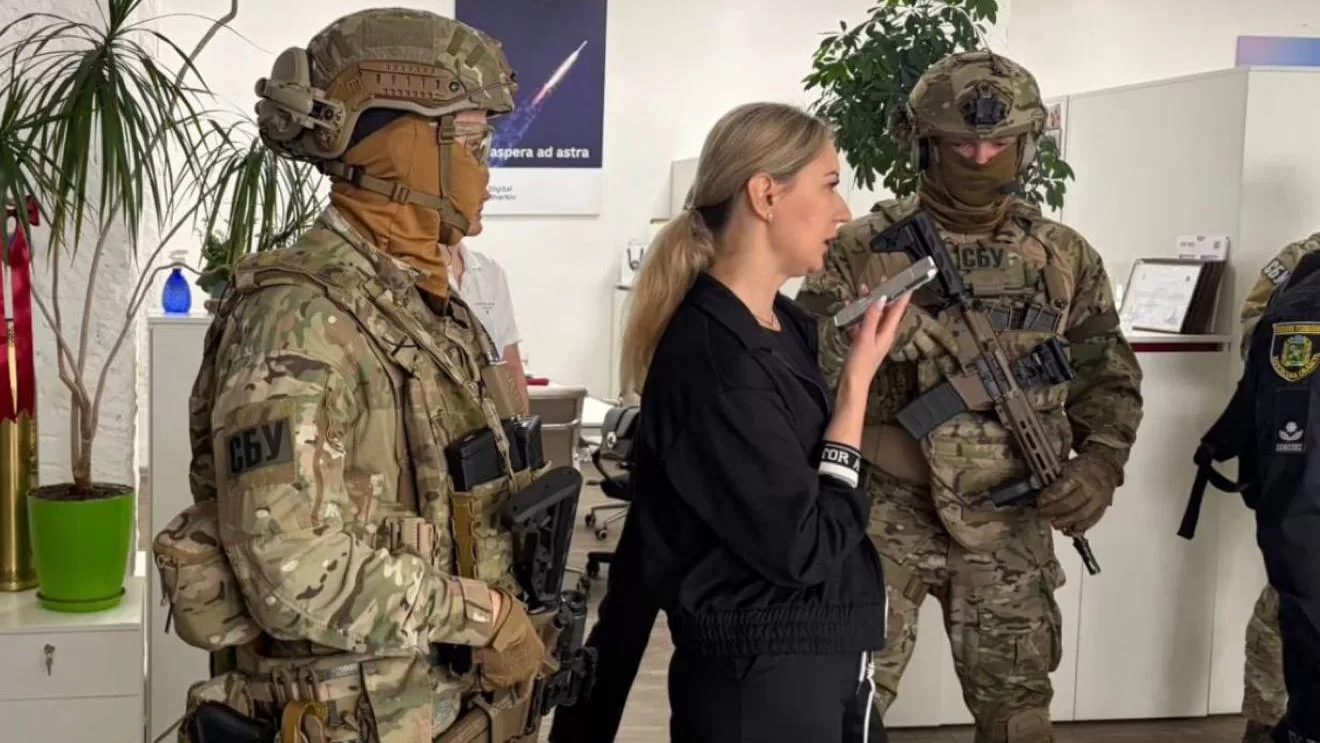 У Харкові тривають обшуки в приміщенні міськради