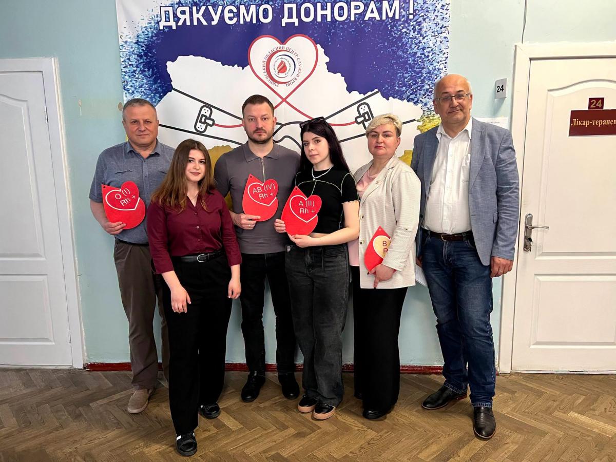 Працівники Державного архіву Рівненщини стали донорами крові