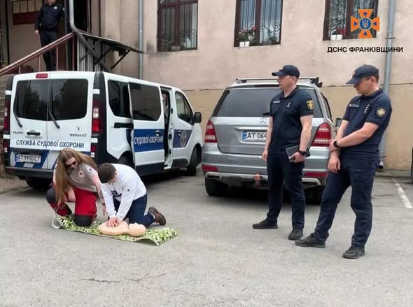 Працівники судів Коломийщини пройшли тренінг із цивільного захисту