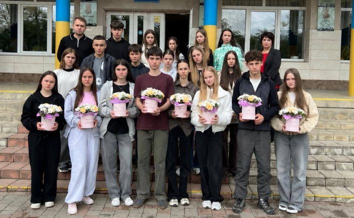 Представники молоді Голинського ліцею відвідали матерів загиблих воїнів