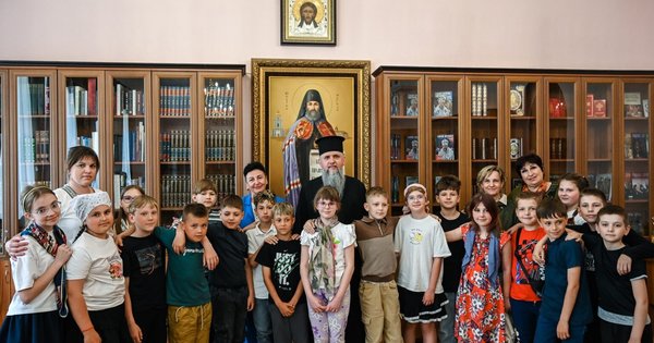 Предстоятель ПЦУ зустрівся з дітьми незламної Бородянки