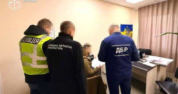 Привласнив 2,5 млн грн речових доказів: на Хмельниччині судитимуть колишнього …