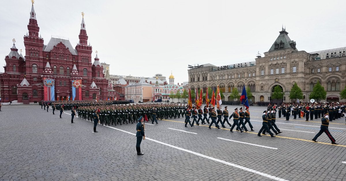 Приниження на Красній площі: як Україна змусила Путіна ховати техніку …