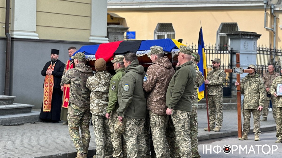 На вічний спочинок у Коломиї провели Героя Ярослава Гавригу