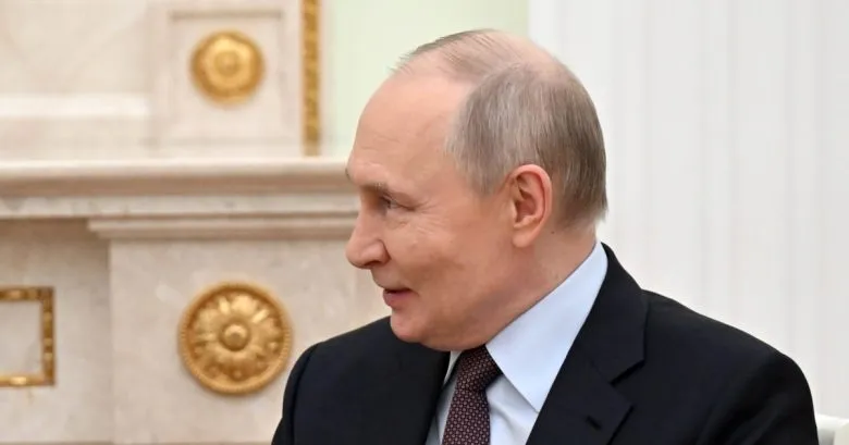 Путін заперечує наявність військових об’єктів рф у місці удару по …