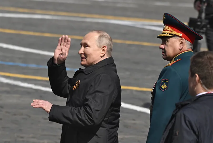 Путін на параді 9 травня назвав Україну «агресивною» та поскаржився …