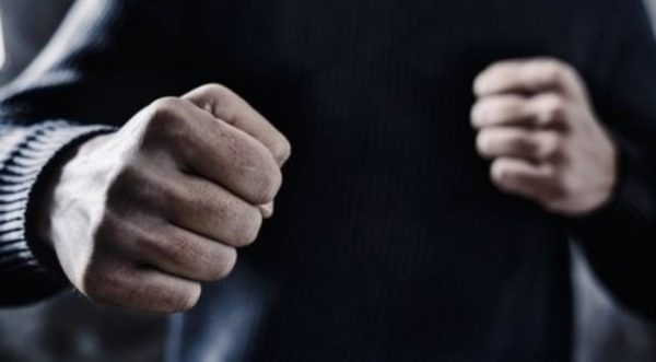 П’яний дебош: напад на поліцейського завершився вироком