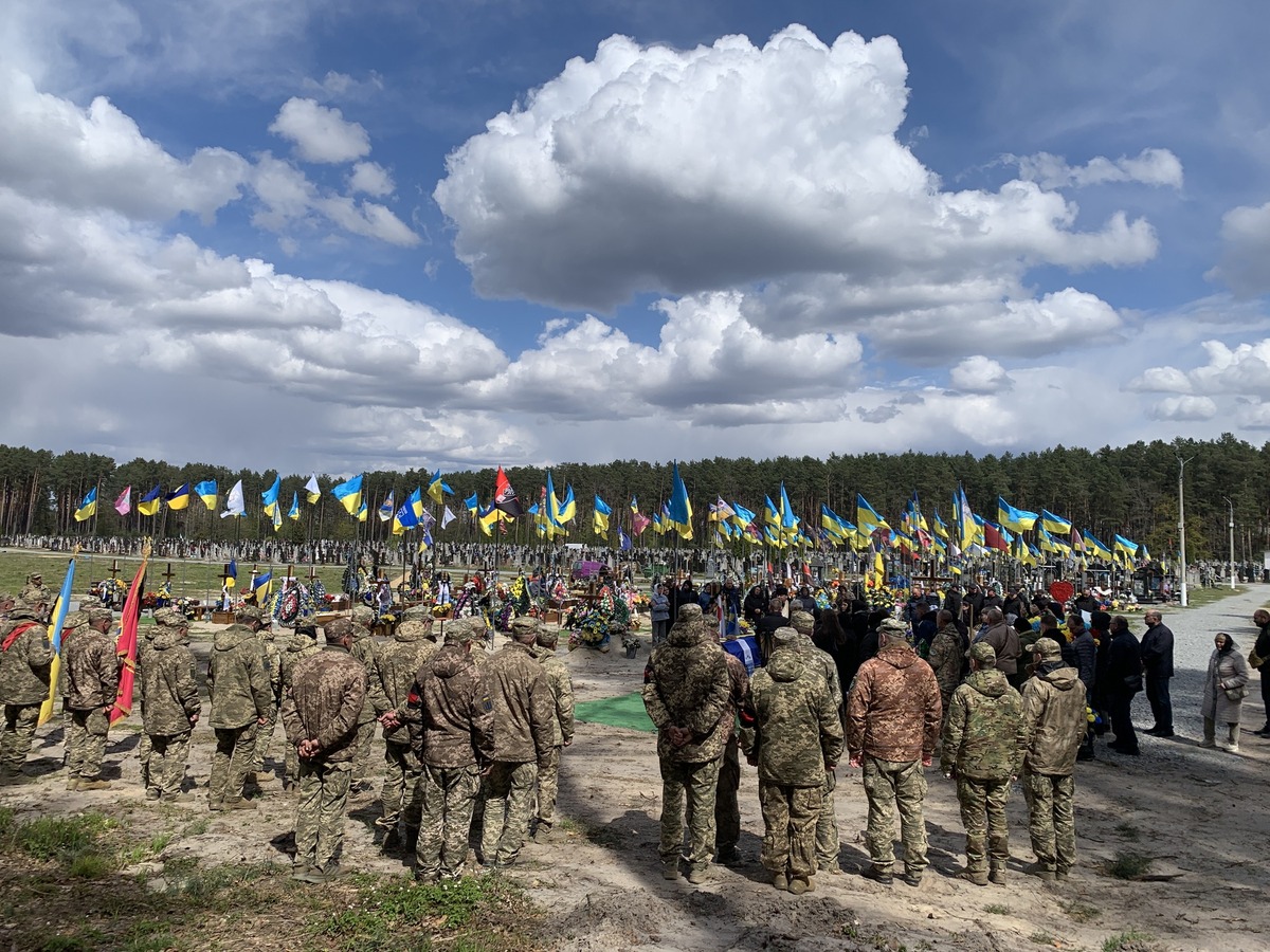 П'ятьох захисників провели на вічний спочинок на Хмельниччині