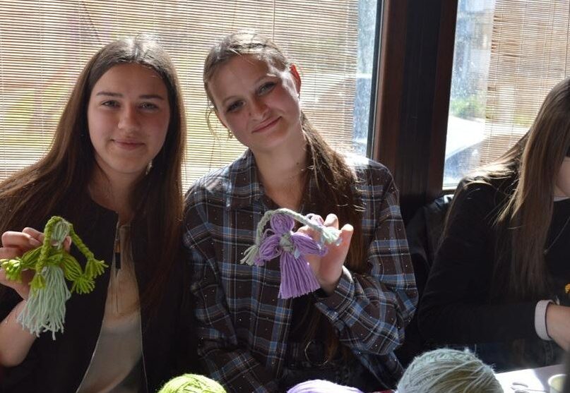 Підтримка для прикордонників: в Аккермані виготовляли обереги