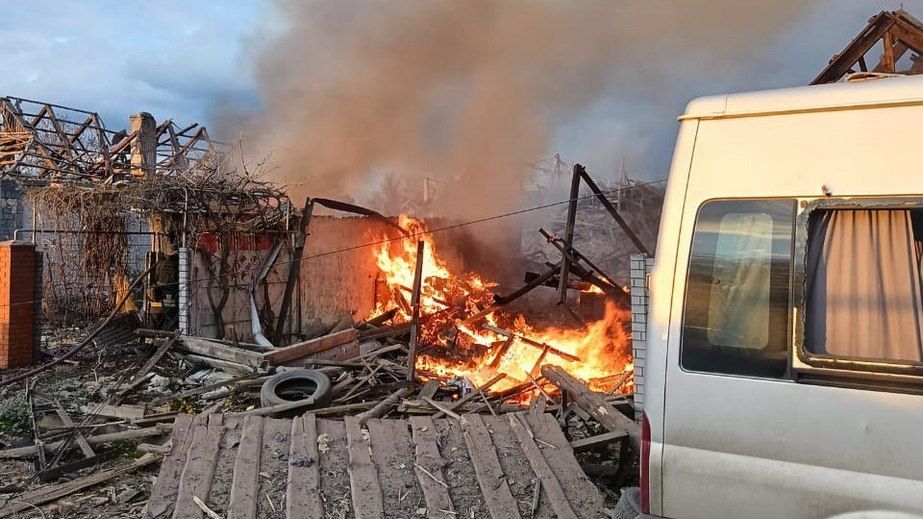 Ворожий дрон поранив цивільного у Новотроїцькому на Запоріжжі – деталі