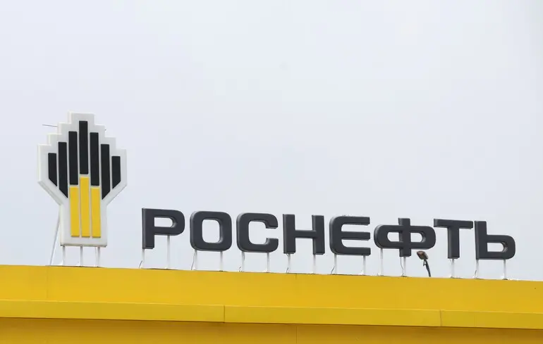 Після США санкції щодо російської нафти послабила й Велика Британія