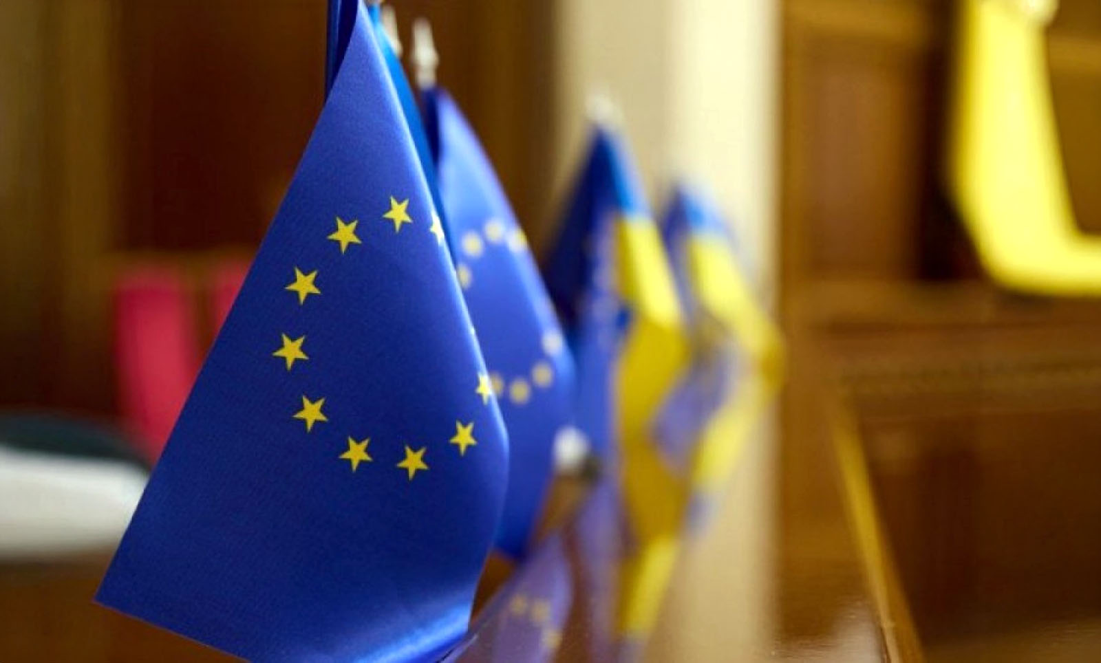 Після американської паузи: Європа шукає власне місце за столом переговорів …