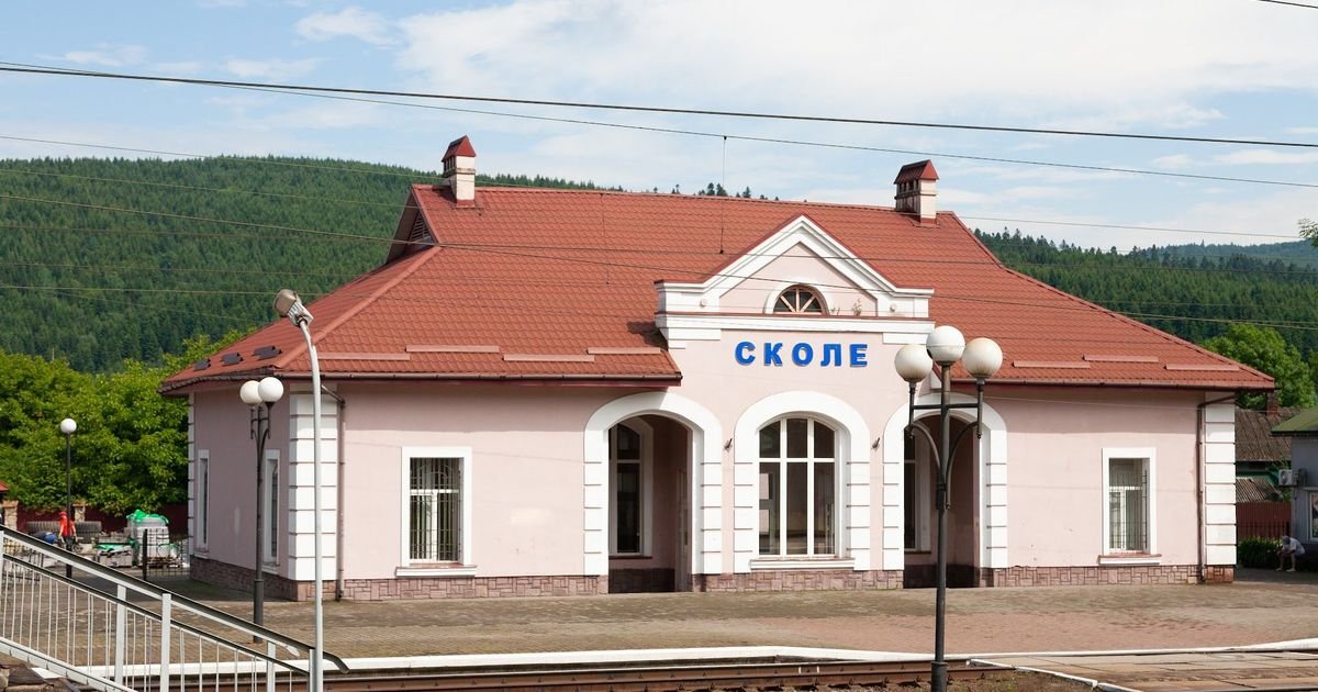 Після розголосу «Укрзалізниця» не скасовуватиме зупинку поїздів на станції Сколе