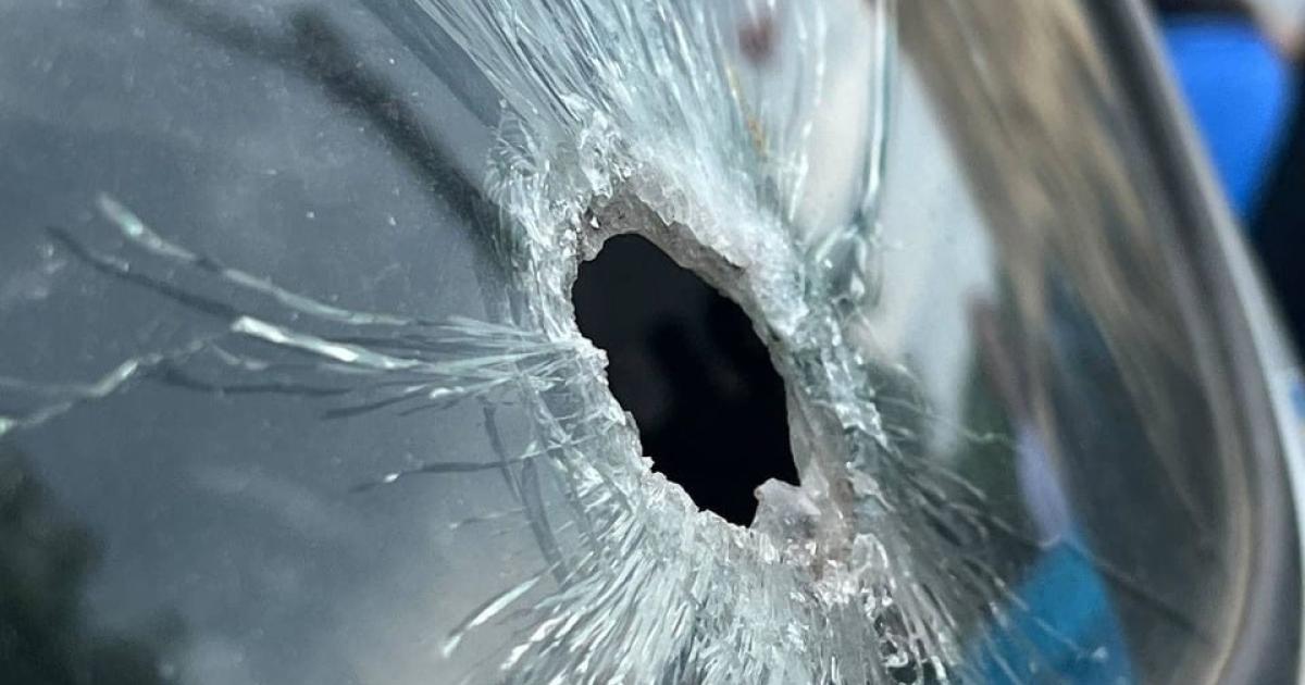 Ворожий дрон атакував автівку на Харківщині, загинули люди