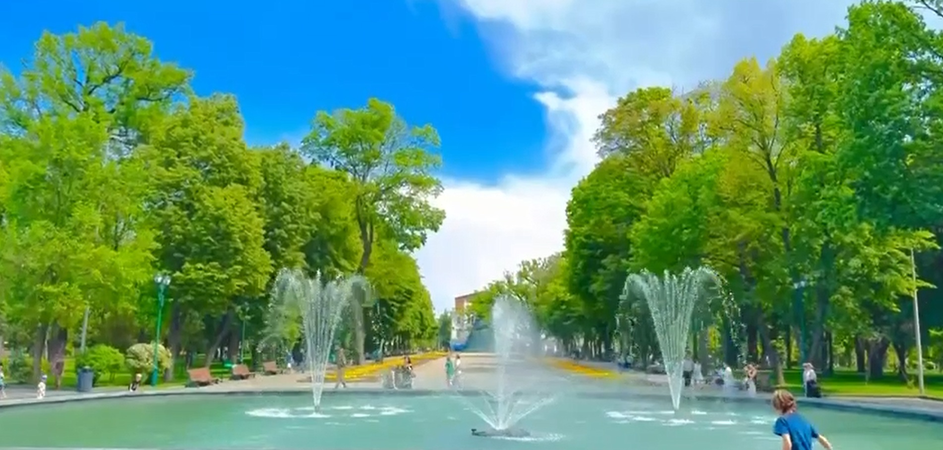Після чотирирічної перерви центральний фонтан Харкова знову працює