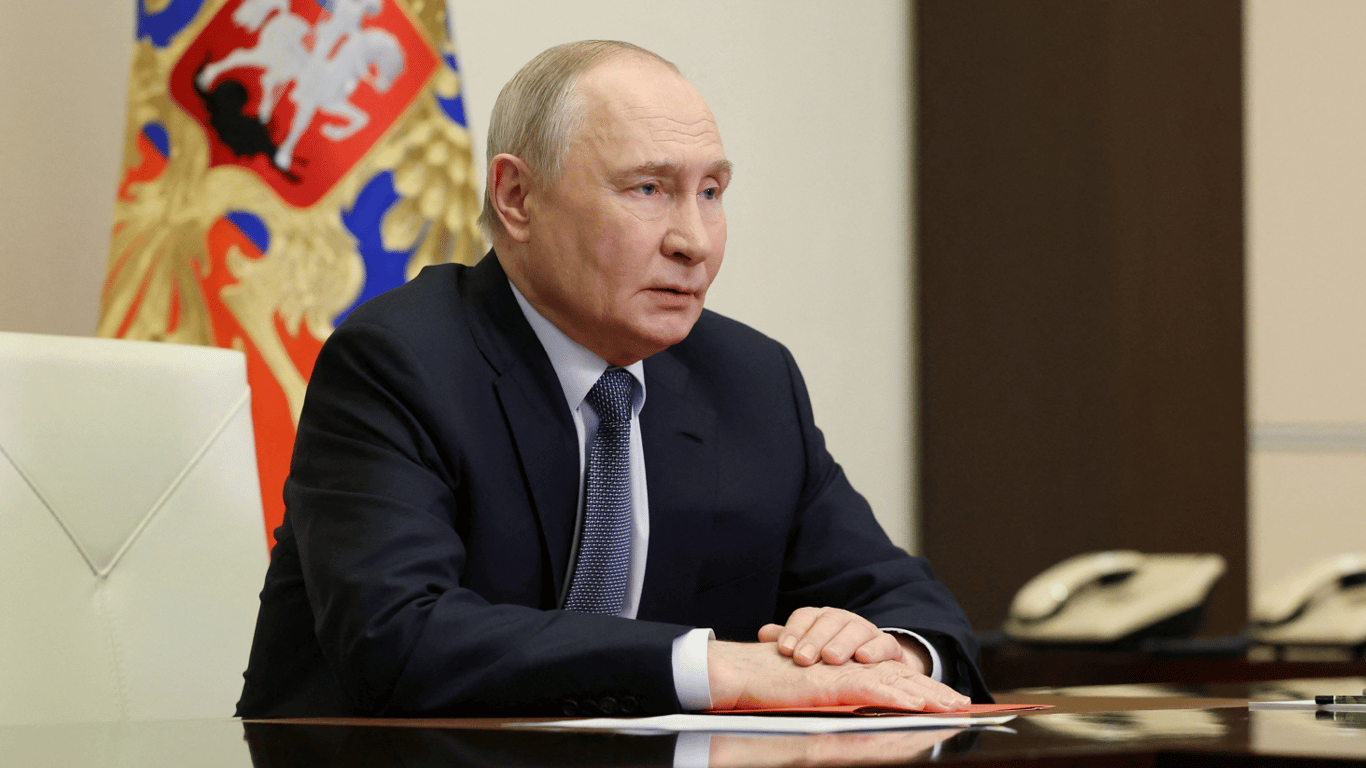 Путін готовий зустрітись з Зеленським не в Москві, але видав …