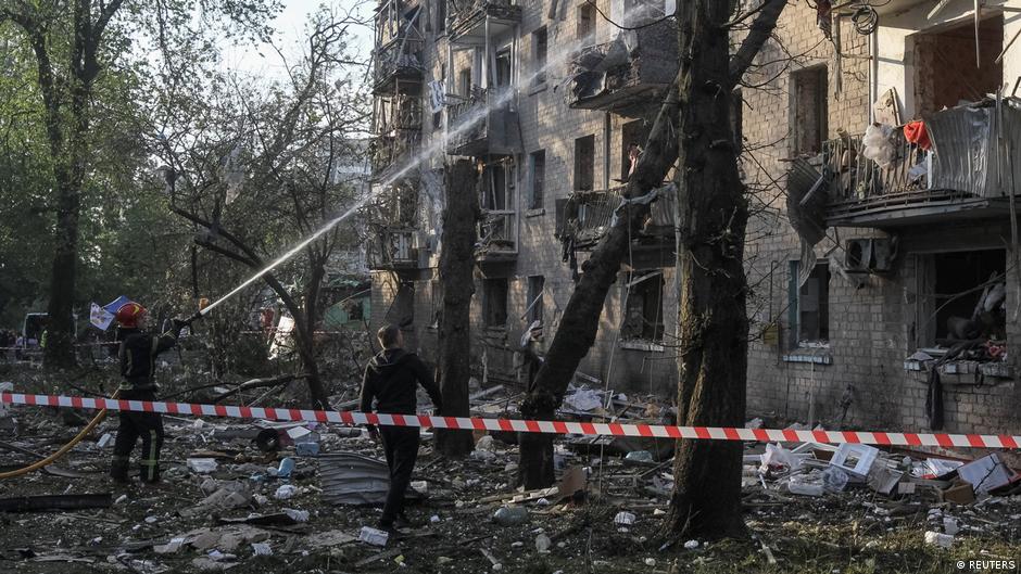 РФ ударила по багатоповерхівках у Дніпрі: 14 поранених