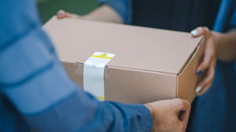 Рада провалила голосування за оподаткування посилок до 150 євро
