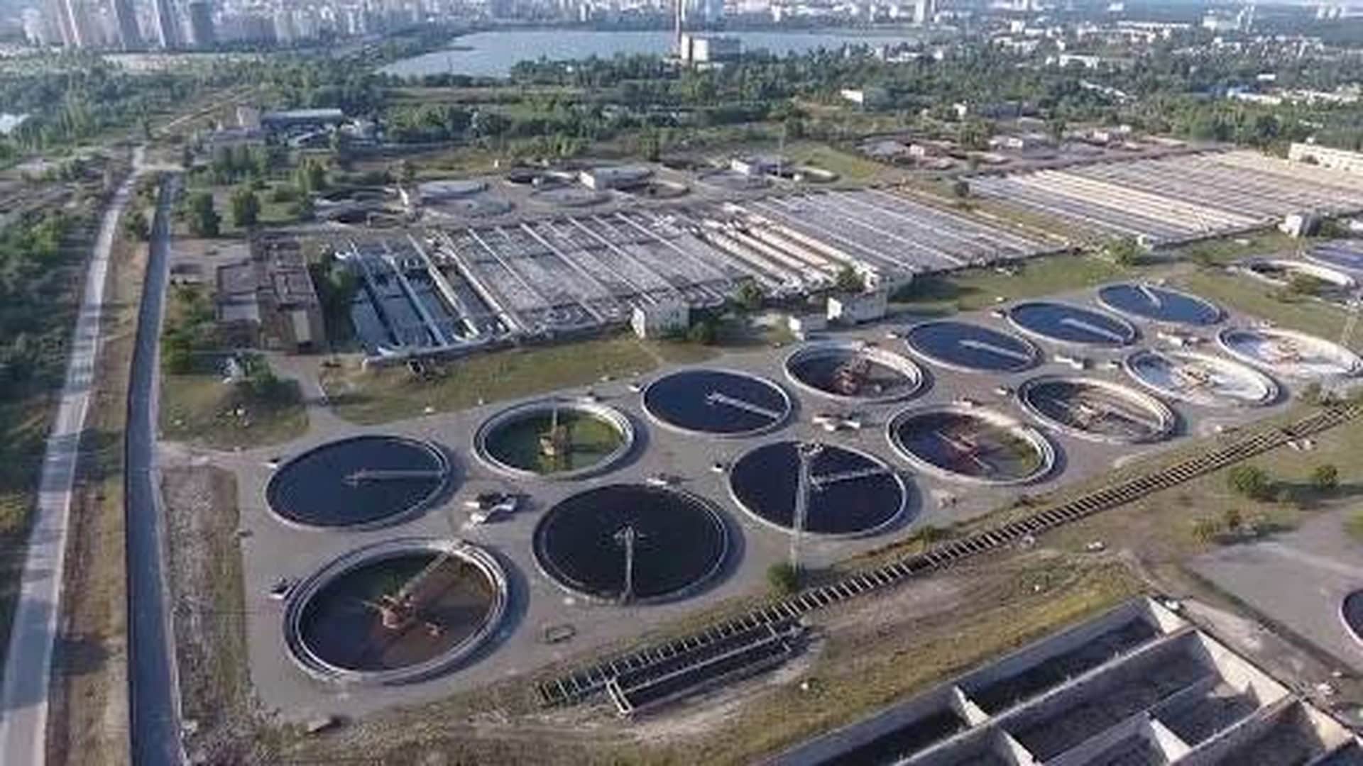 Ракети пошкодили Бортницьку станцію аерації: проблеми з водою загрожують Києву …