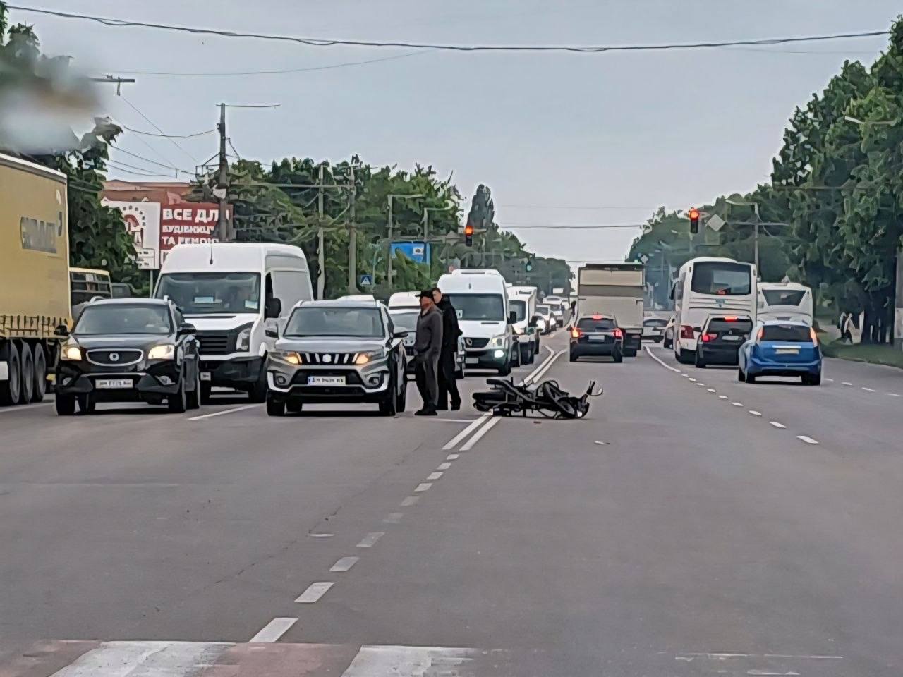 Ранкова ДТП на Богунії: біля лікарні утворився затор через зіткнення …