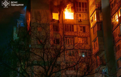 Рαшиcτи вдарили по Одесі: спалахнули пожежі