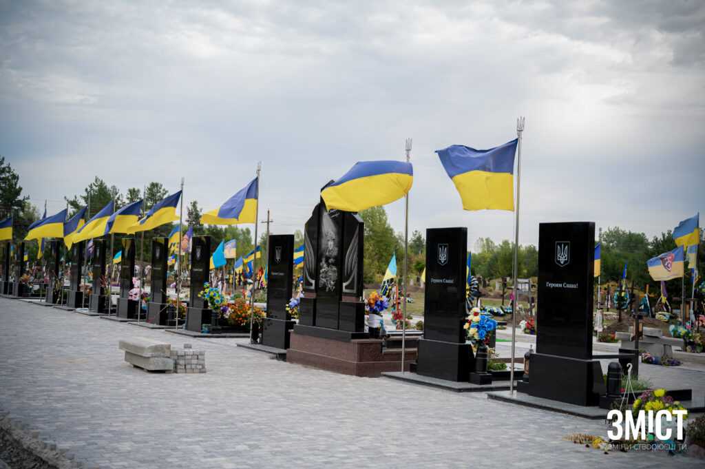 Ремонт сектору почесних поховань під Полтавою не блокували – прокуратура