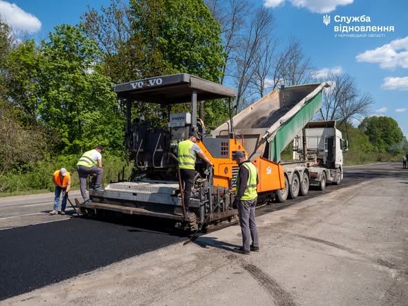 Ремонт траси Н-10: дорожники відновлюють відрізок від Зеленого Гаю до …