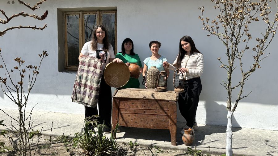 Реновація по-добровлянськи: як 80-річна школа стає етноцентром "Домівочка"