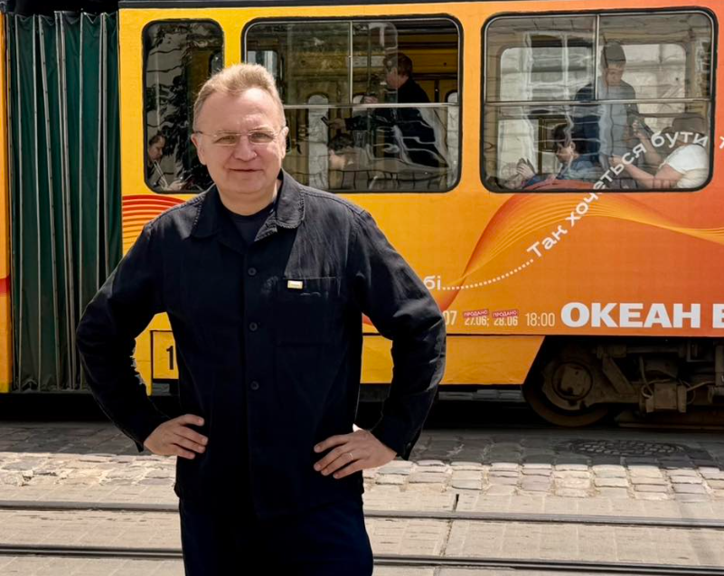 Садовий перервав мовчанку після інциденту у центрі Львова