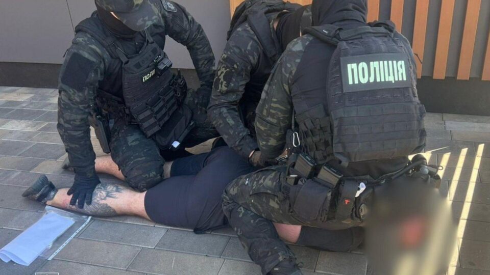 «Решала» на крутих авто: у Києві затримали організатора схеми для …
